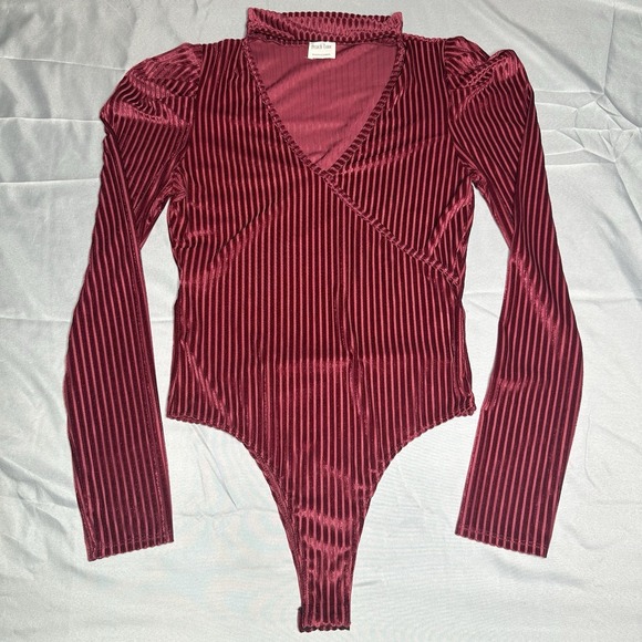 Peach Love California Tops - Velvet Burn Out Striped Bodysuit Large Maroon Leg O Mutton Sleeve Collar Neck